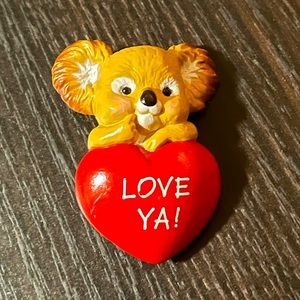 🌟 2/$12 Hallmark Valentines Vintage Koala Bear LOVE YA 1986 Brooch Pin button